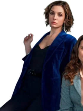 Beatrice Arnera wearing a stylish blue velvet blazer — a classy