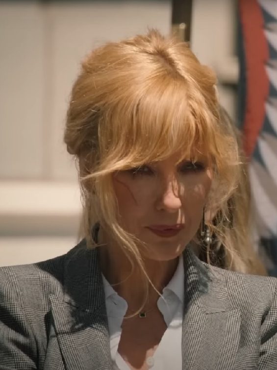 Yellowstone Season 5 Kelly Reilly Grey Blazer