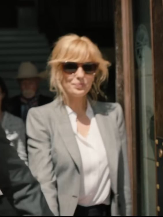 Yellowstone Season 5 Kelly Reilly Grey Blazer