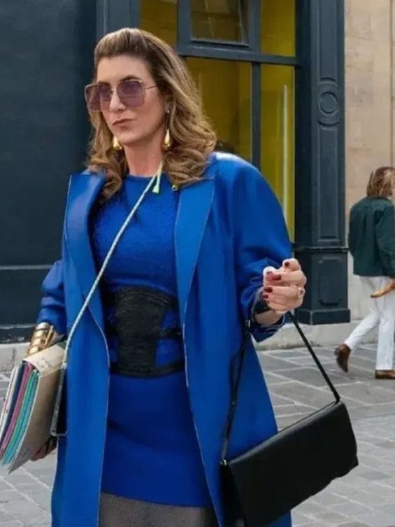 Emily in Paris S03 Sylvie Coat