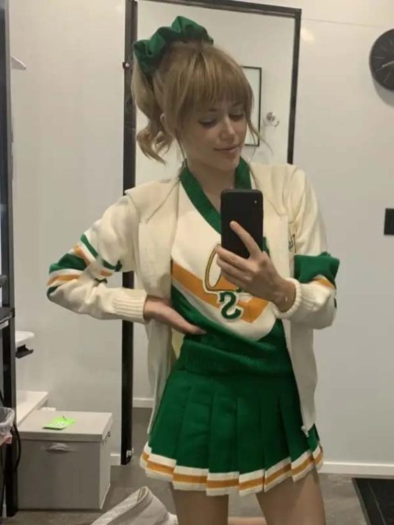 Stranger Things S04 Chrissy Hoodie