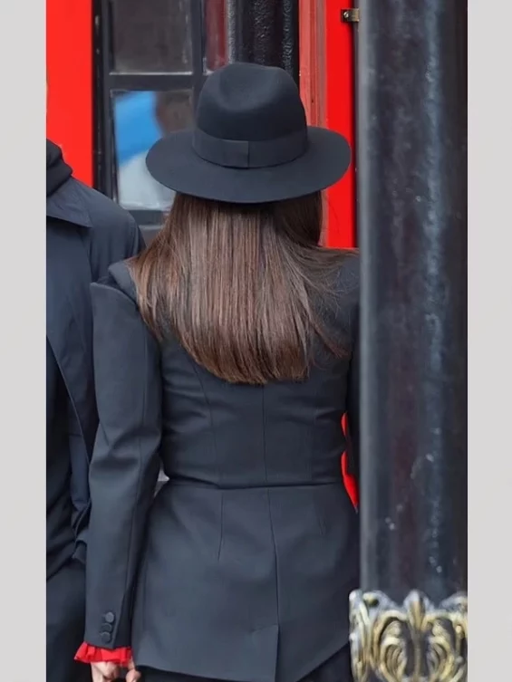 Magic Mike’s Last Dance Salma Hayek Black Blazer