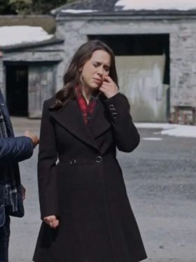 A Merry Scottish Christmas Lacey Chabert Black Coat