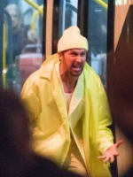 The-Fall-Guy-2024-Ryan-Gosling-Yellow-Trench-Coat