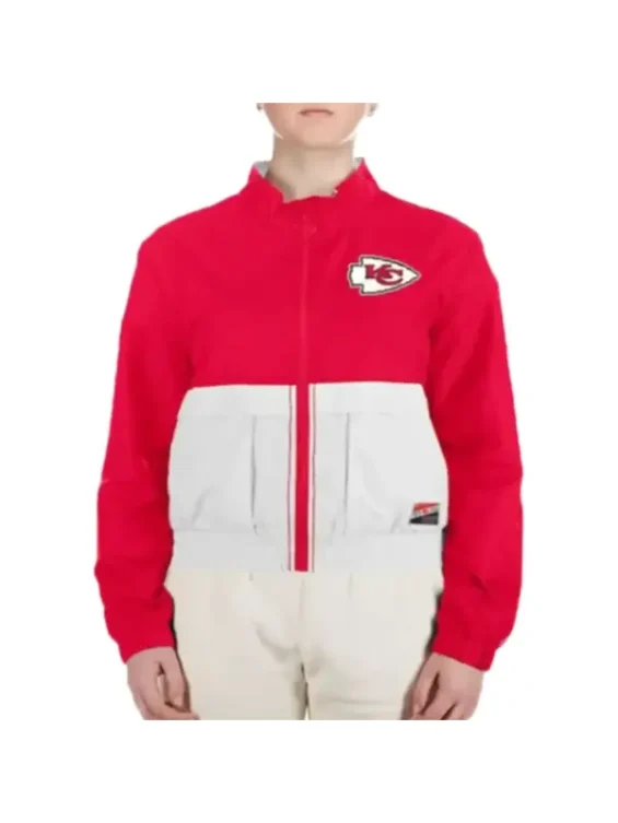 taylor-swift-chiefs-jacket