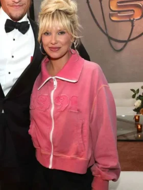 Millie-Bobby-Brown-The-Electric-State-2025-Pink-Jacket