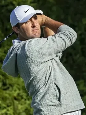 nike-golf-hoodie-scottie-scheffler