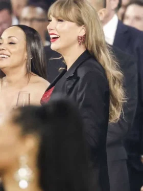 taylor-swift-grammy-awards-2025-black-blazer