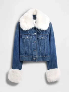 Women denim jacket with fur collar