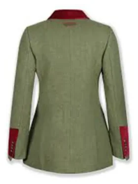 Rear view of the Lady Sabrina The Gentlemen 2024 blazer. Shows the red velvet cuffs and collar on the green tweed Joely Richardson blazer jacket.