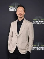 Jude Law Star Wars Skeleton Crew Jedi Event Night Beige Blazer