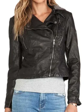 Fiona Gallagher style black leather jacket with a slim fit design.