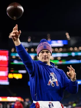 Drake Maye Patriots Retro Logo Hoodie in royal blue.