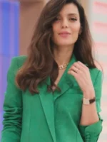 Andreia Rodrigues wearing a colorful jacquard floral blazer on Estamos Em Casa 2026 from TV Jackets.