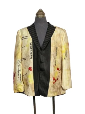 Men’s formal blazer made from premium grade suiting fabric with a sharp lapel collar.