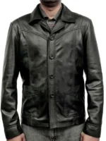Front view of the Brad Pitt Se7en black leather detective coat with functional pockets.