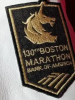 Sporty blue and white jacket with rib-knitted collar.