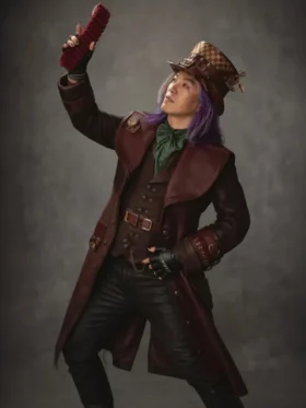 A complete full look of the Maddox Hatter Leather Coat.