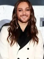 Front view of the classic Scream VI Riccardo Simonetti White Blazer.