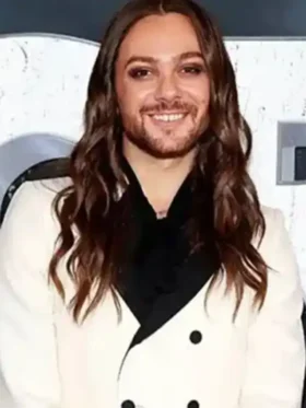 Front view of the classic Scream VI Riccardo Simonetti White Blazer.