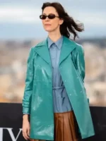 Close-up of the front closure on The Beauty Photocall Blue Coat.