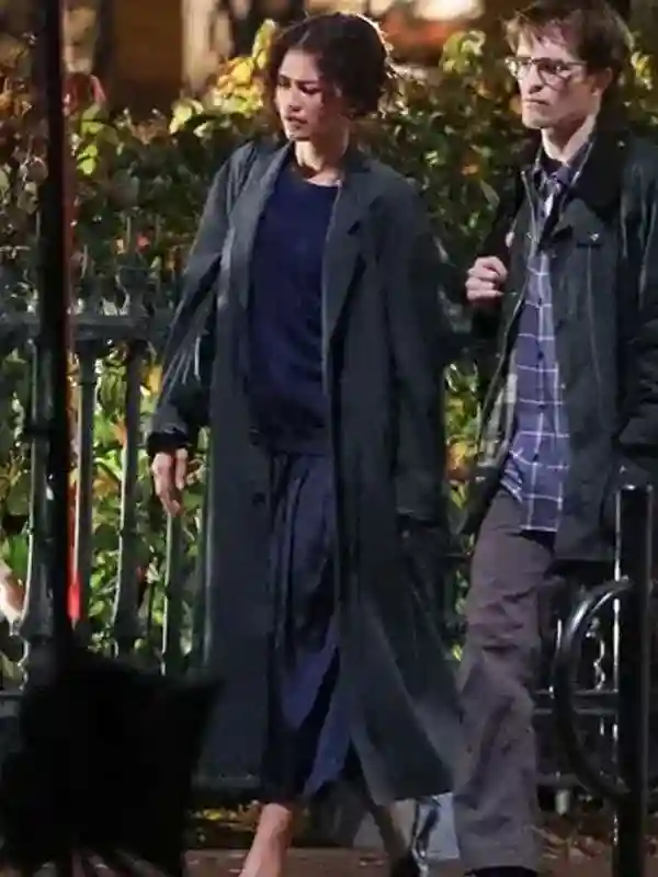 The Drama Zendaya Cotton Coat Front View Front view of the vibrant The Drama Zendaya Cotton Coat.