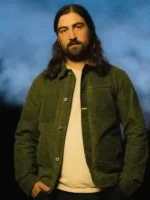 The Great Divide 2026 Green Jacket closure view showing fastening detail and front finish