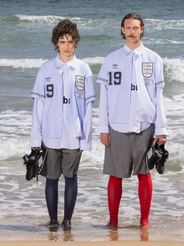 The nineties inspired lifestyle presentation of the Umbro LC23 World Cup 2026 England Italia Shirt.