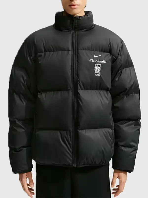 South Korea PEACEMINUSONE Puffer Jacket Front Look South Korea PEACEMINUSONE Puffer Jacket Front Look